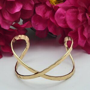 Hammered Gold Tone Open Work Infinity Cuff Bracelet 7 Inch Roman Gladiator
